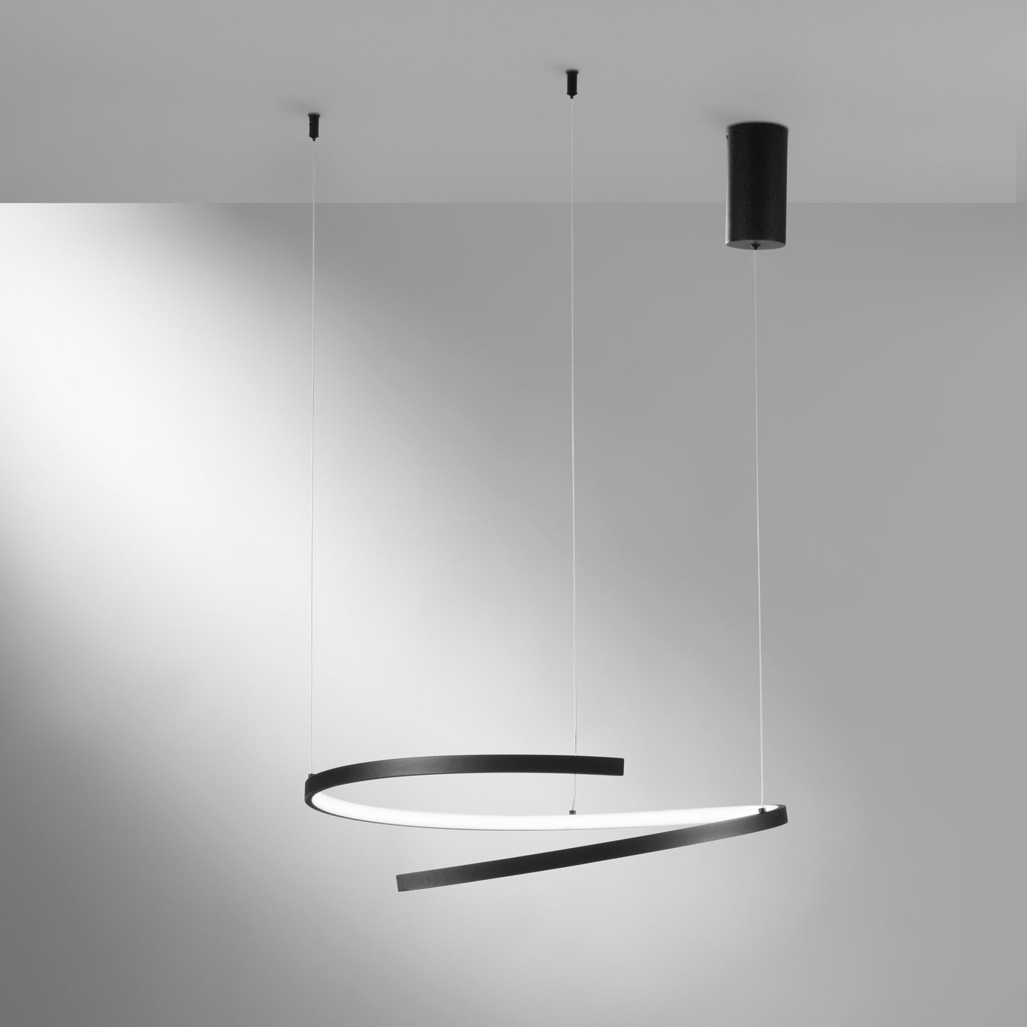 Sospensione LED MOMA in metallo verniciato nero, CCT