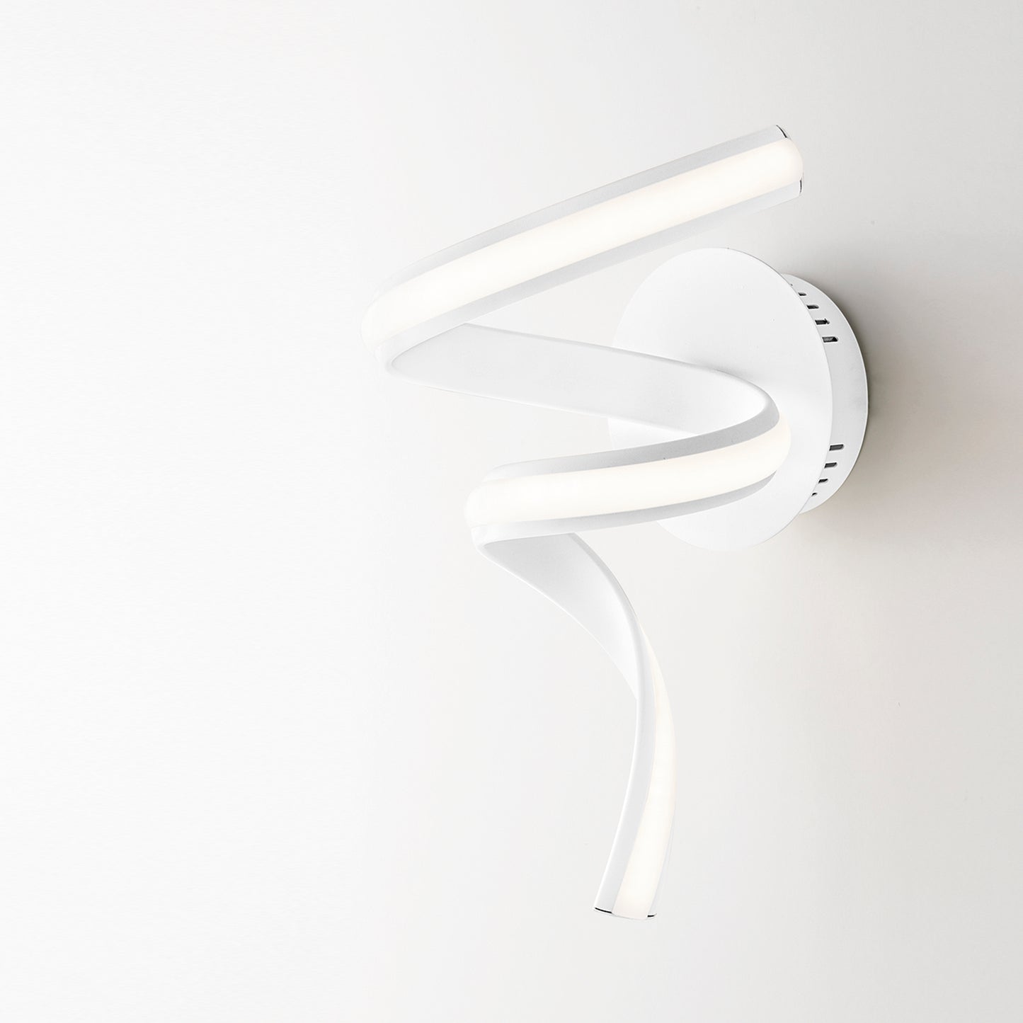 Applique LED MYSTRAL in alluminio bianco, diffusore in silicone CCT