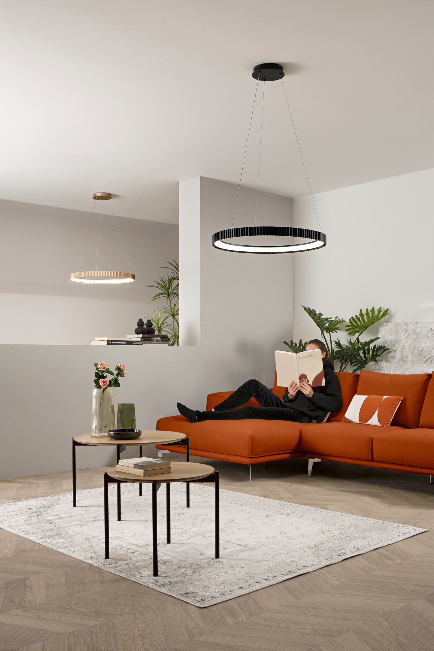 Sospensione LED NIKE nera in metallo, CCT, Ø 68,5cm.