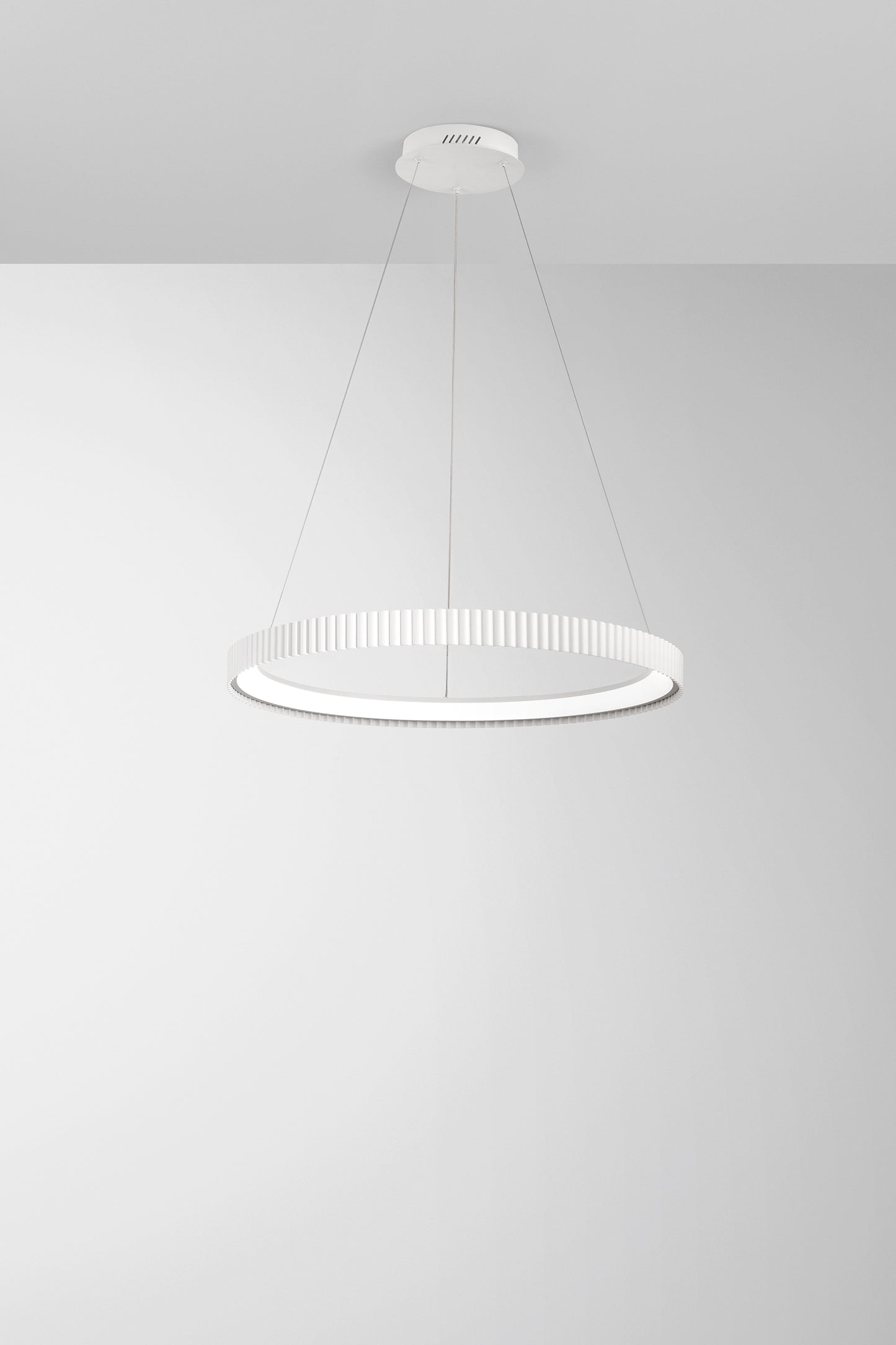 Sospensione LED NIKE bianca in metallo, CCT, Ø 68,5cm.