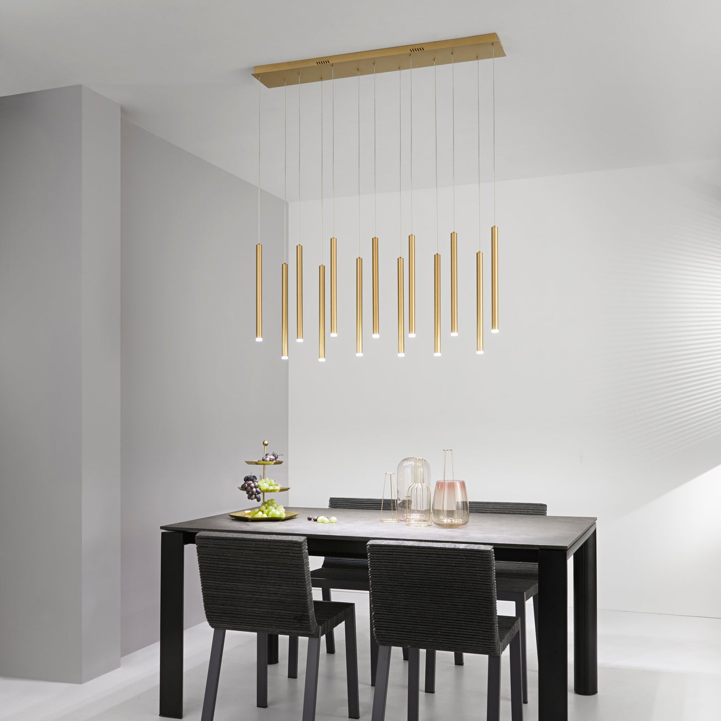 Sospensione LED PYPE a 13 pendenti in metallo oro, CCT