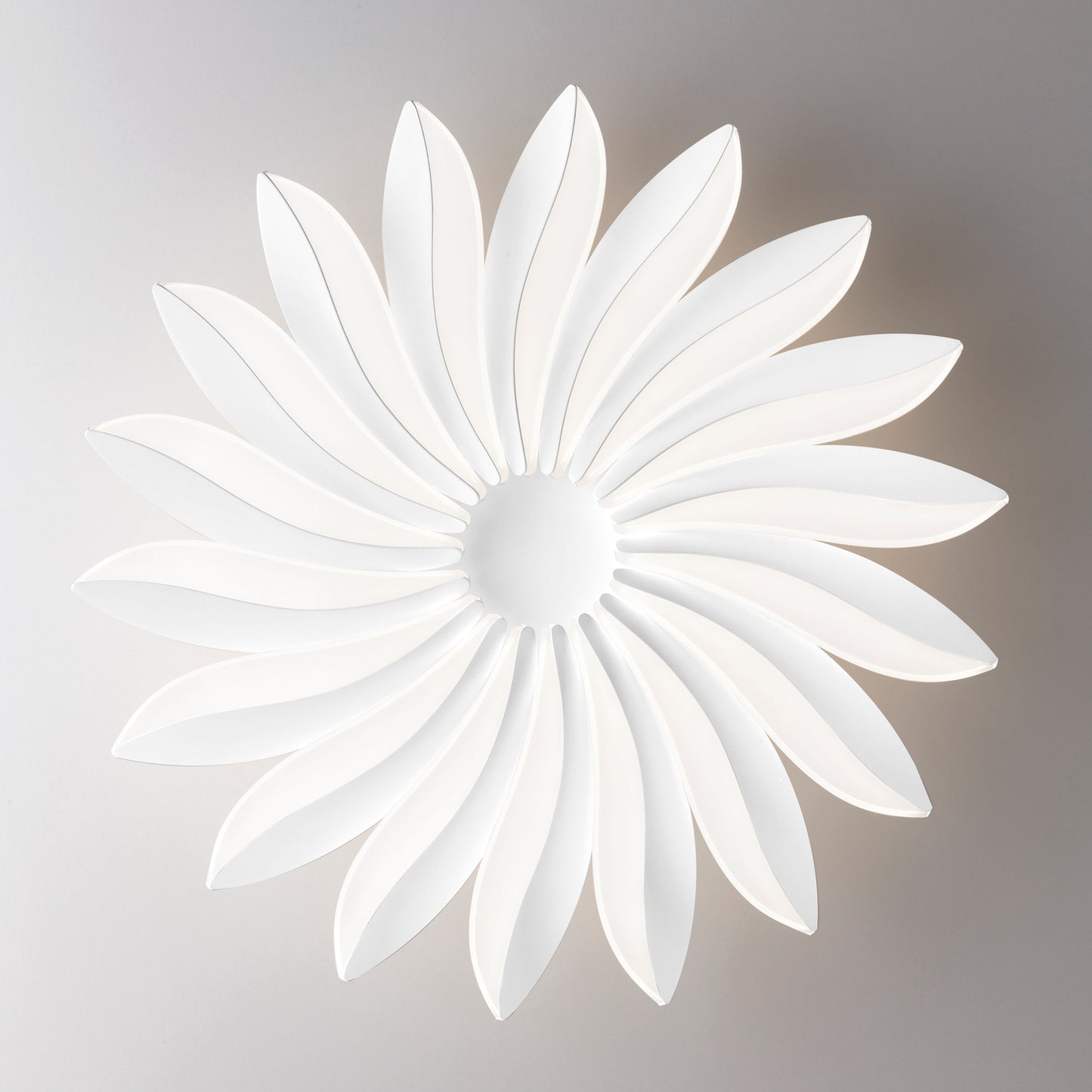 Plafoniera LED SUNRISE in alluminio bianco con dimmer 4000K (luce naturale) Ø 61,5 cm.