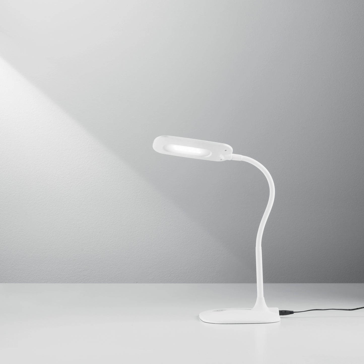 Lampada da lettura orientabile LED DARWIN in metallo bianco con touch e dimmer