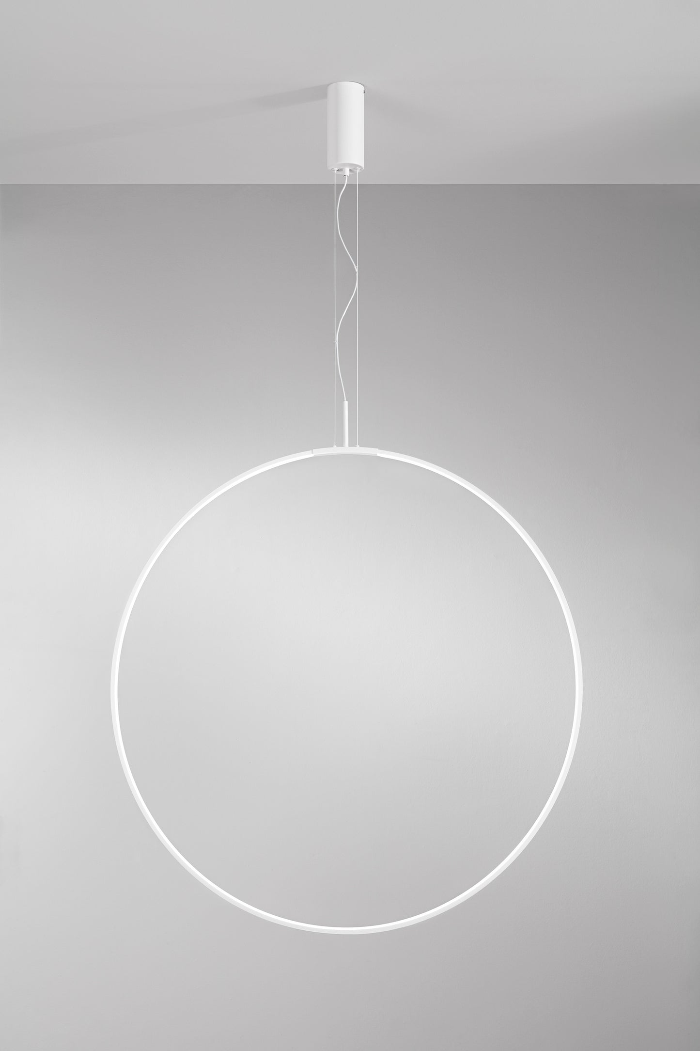 Sospensione LED TOORX in alluminio bianco, CCT, Ø 100 cm.