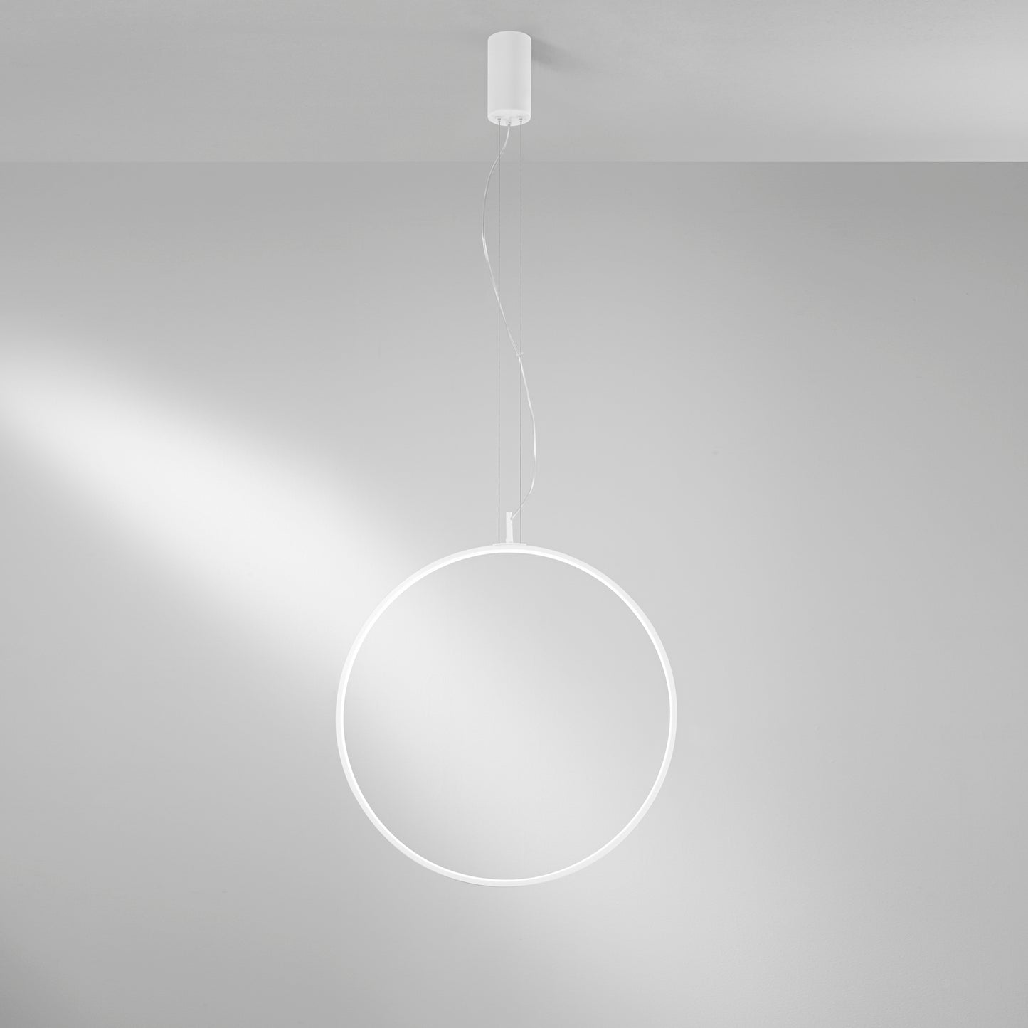 Sospensione LED TOORX in alluminio bianco, CCT, Ø 60 cm.