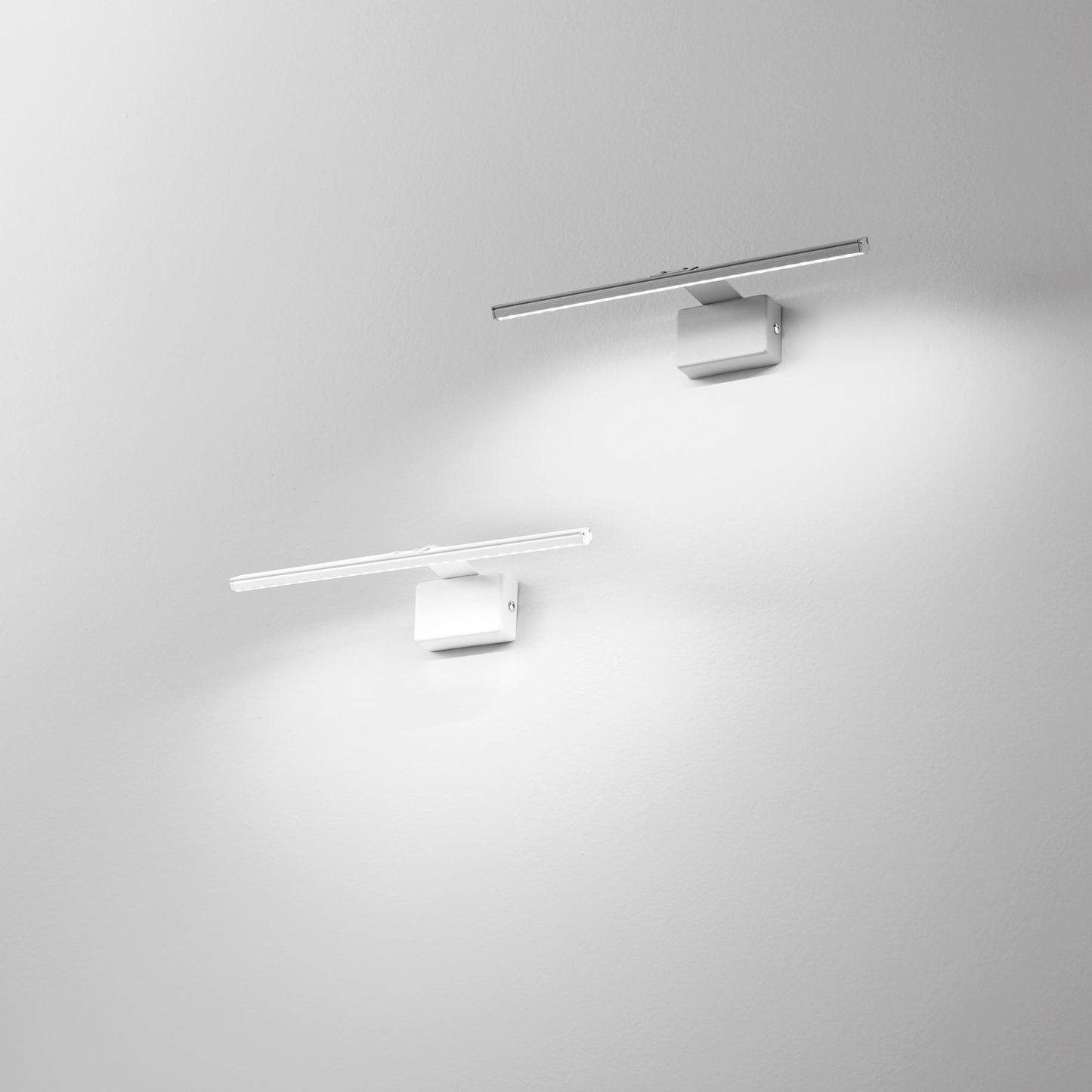 Applique LED ALCOR in alluminio bianco, ideale sopra specchio, 3000K (luce calda)