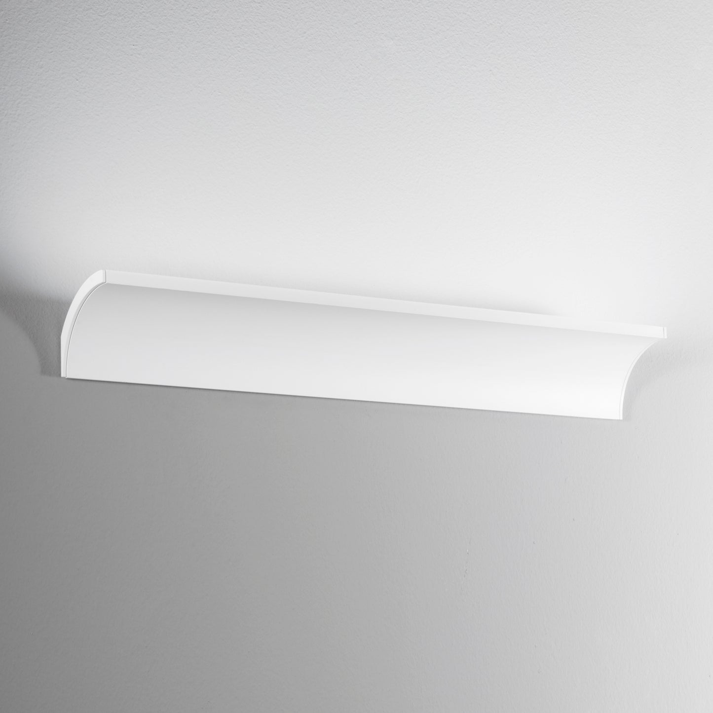 Applique LED MUSTANG in alluminio bianco 4000K (luce naturale) h 8x60 cm.