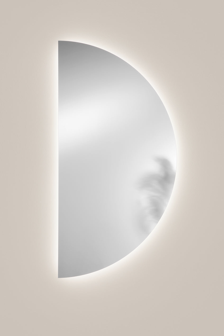 Specchio DEMI a semicerchio con illuminazione a LED, CCT 2 temperature, pellicola antideflagrante, 70 x 140 cm