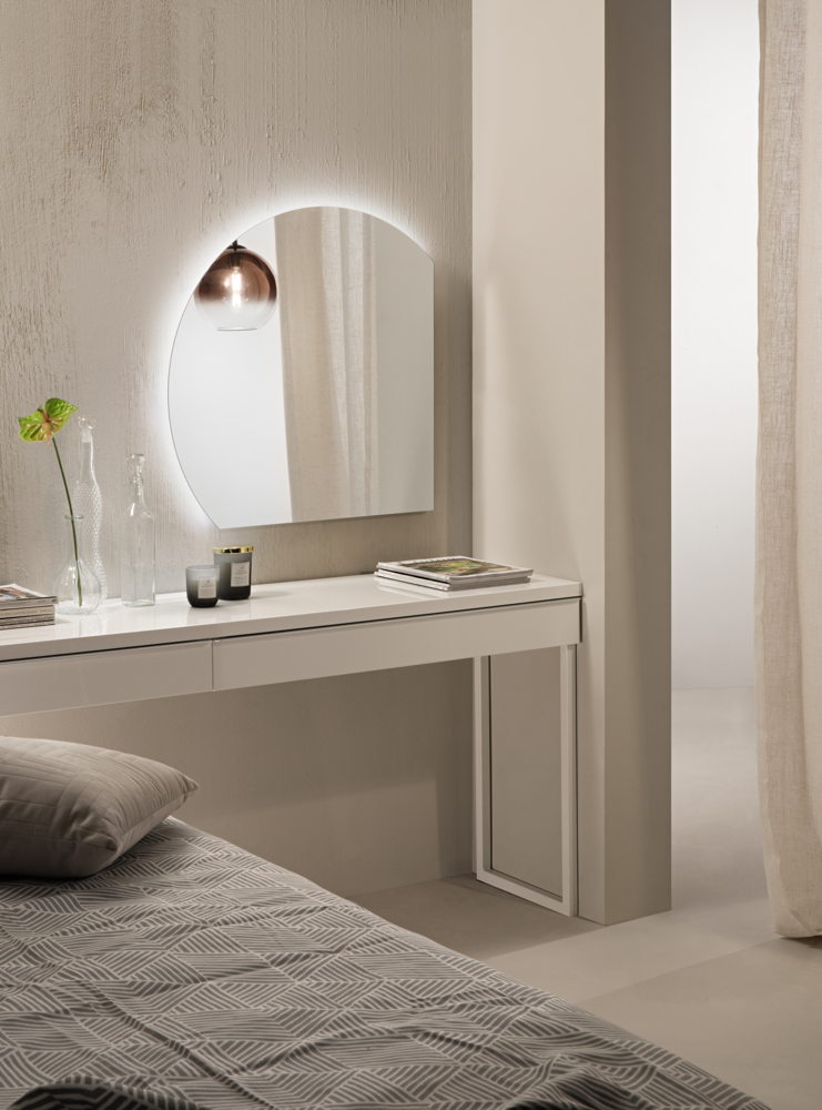 Specchio SUNSET con illuminazione a LED, tondo con doppio taglio a 90°, CCT 2 temperature, pellicola antideflagrante, 68 x 68 cm